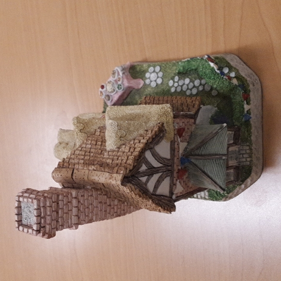 David Winter cottages - Picture 4 of 5